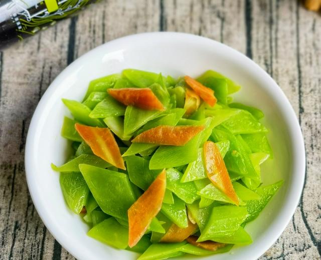 手工莴笋片 - 清脆爽口，手工制作